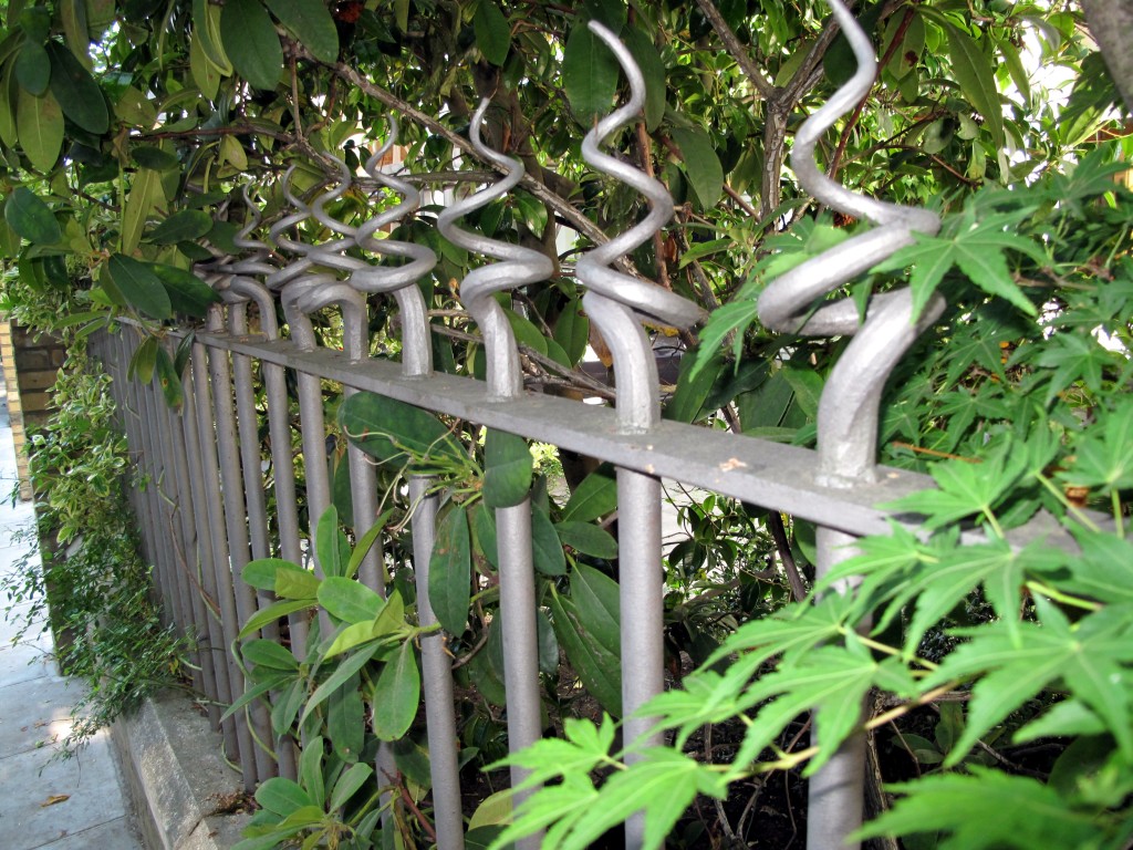  Sadler Garden Collections - Fence Around the World
